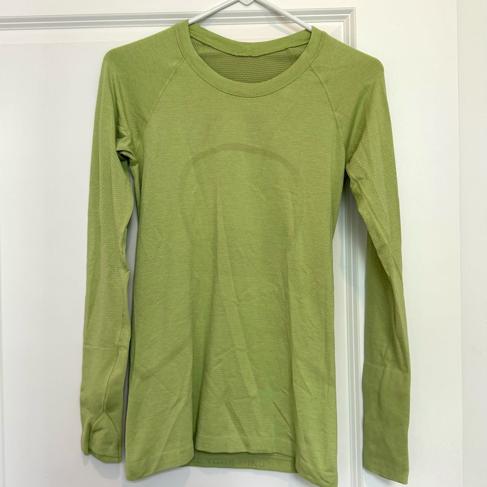 Lululemon long sleeve green swiftly tech like new size 6